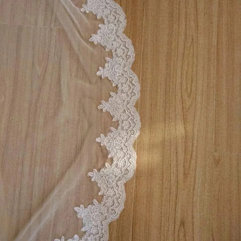 2019 Long Wedding Veil Chapel Length 2M/3M White Lace Appliqued Bridal Veil With Comb 2019 Long Wedding Veil Chapel Length 2M/3M White Lace Appliqued Bridal Veil With Comb