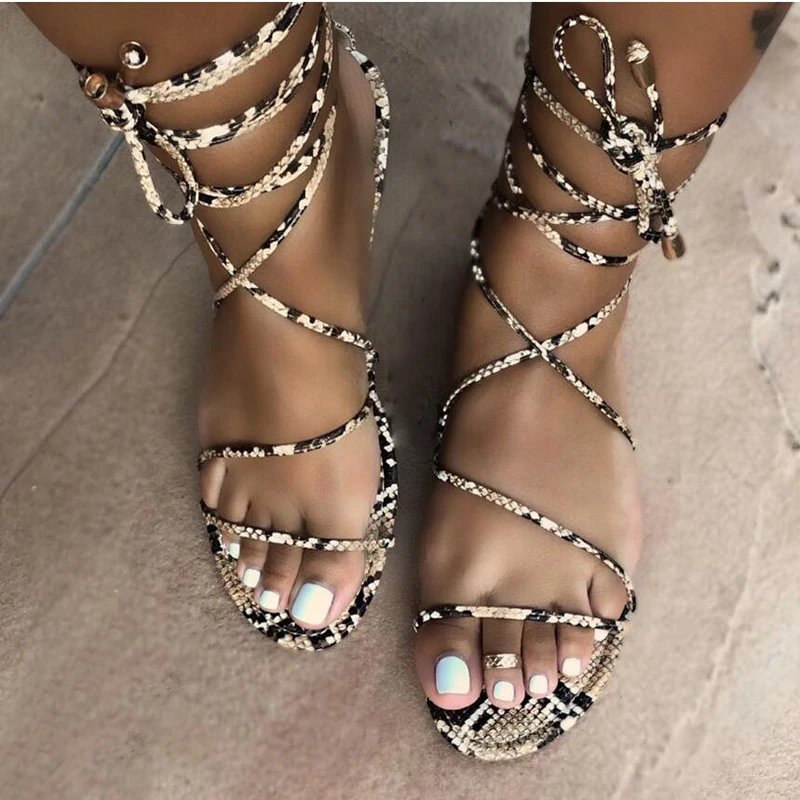 

2020Fashion Women's Flat Sandals Summer Outside Leopard Snake Print Shoes Ankle Strap Buckle Strap Gladiator Sandals