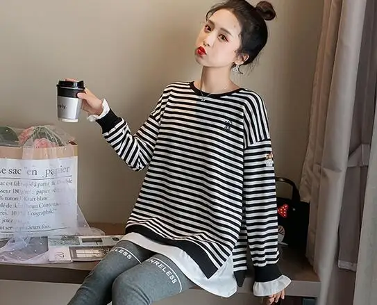 Maternity Autumn Clothes Embroidery Long Sleeve O-Neck Fleece Patchwork Striped Pregnant Women Sweatshirts Loose Cotton Hoodies - Цвет: 1532Black