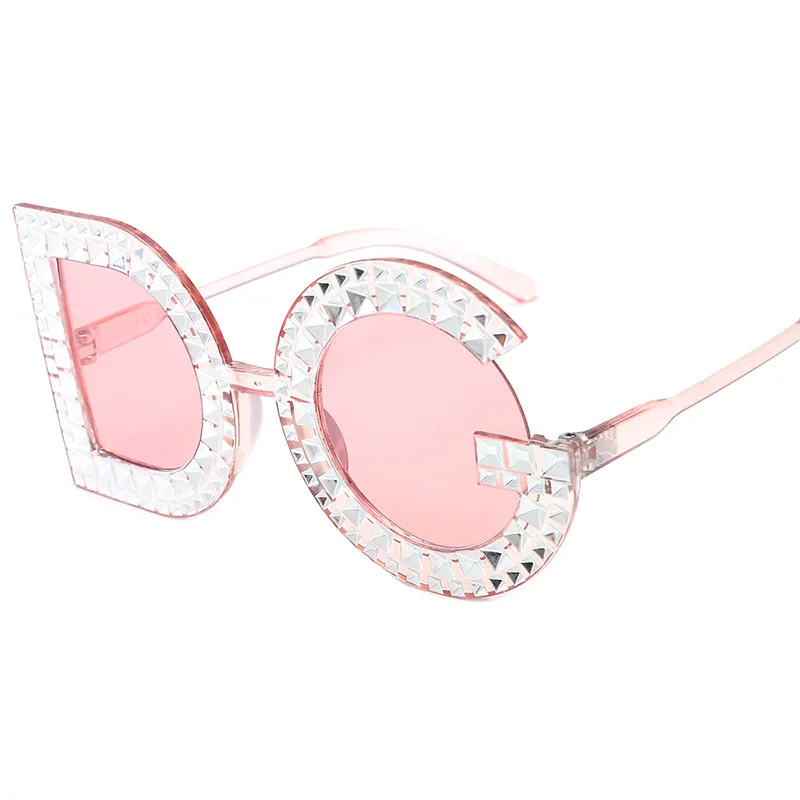 Новые алфавитные солнцезащитные очки с большой оправой в европейской и американской моде; ретро-покрытием солнцезащитные очки с сверлом инкрустированные солнцезащитные очки;