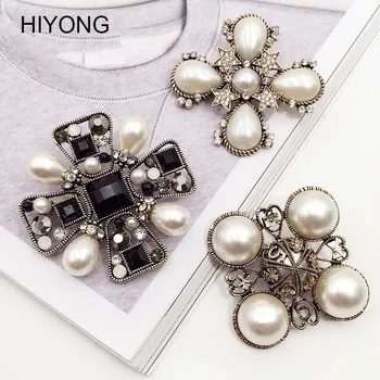 

HIYONG Winter Retro Famous Luxury Brand Design Brooch High Quality Jewelry Brooches Pins Broach For Women Sweater Dress