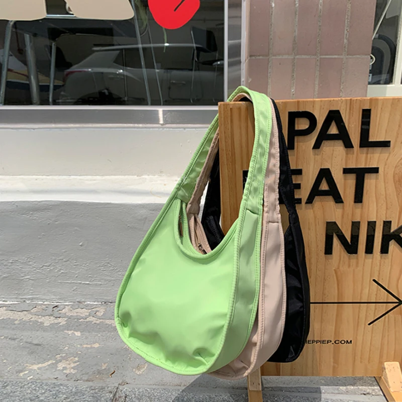 

Niche New Design Female Bag Candy Color Wide Shoulder Strap Retro Baguette Underarm Bag Fashion One-shoulder Portable Nylon Bag