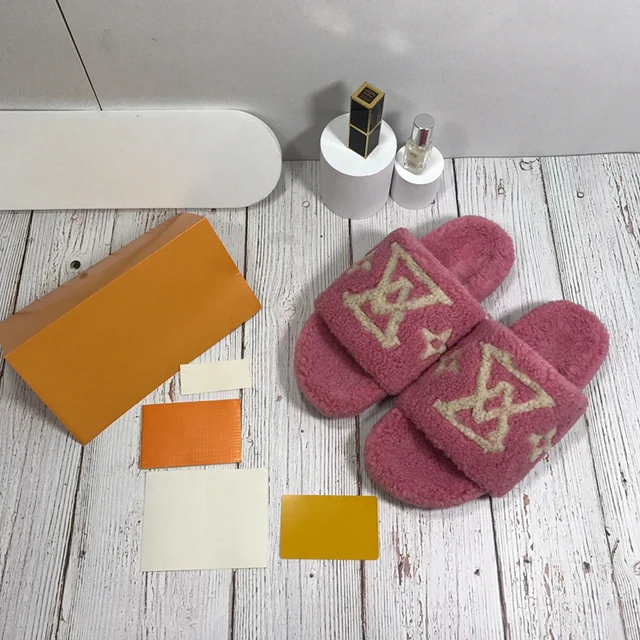 Luxury brand designer 2021 autumn and winter new cotton shoes high quality customized famous brand women's wool shoes indoor peach logo