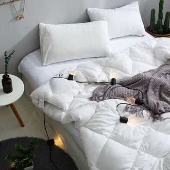 

Besfunny Luxury Siberian Goose Down Comforter, 1200 count 100% Egyptian Long Staple Cotton 750FP, 50 oz, 1200 count, Pure White