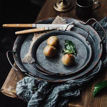 

European Retro Metal Plate With Handles Handcrafted Round Wrought Vintage Storage Bread Tray Home Decoration Garden Restaurant