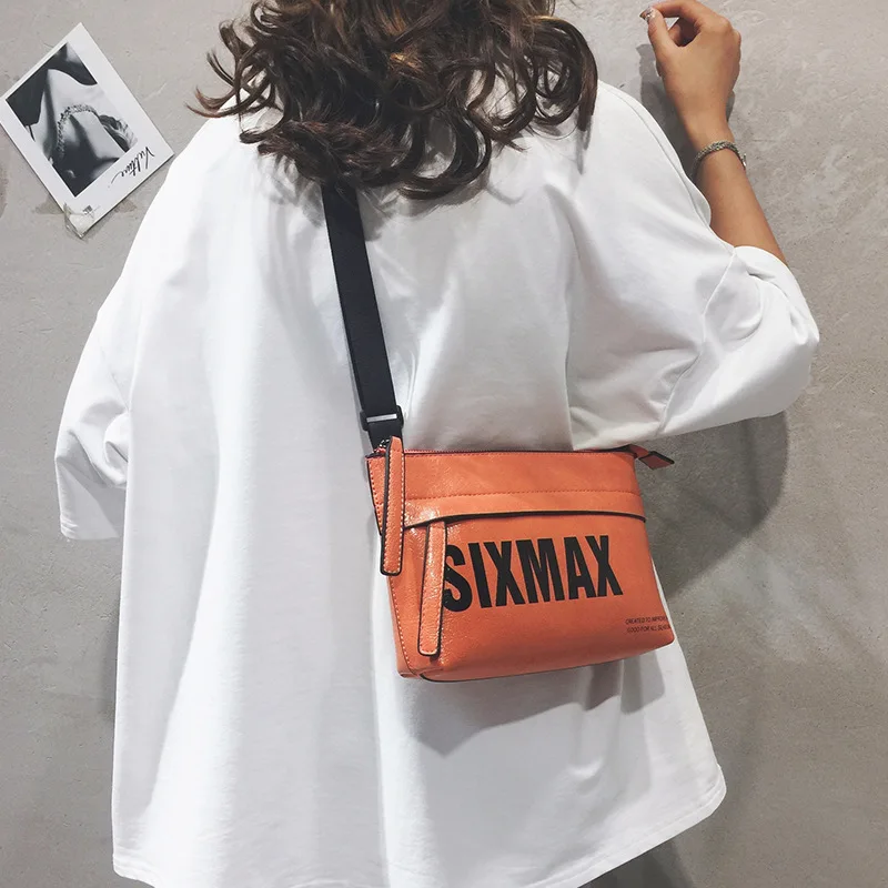 

2019 new broadband shoulder Messenger bag sports wind letter bag simple Joker envelope bag