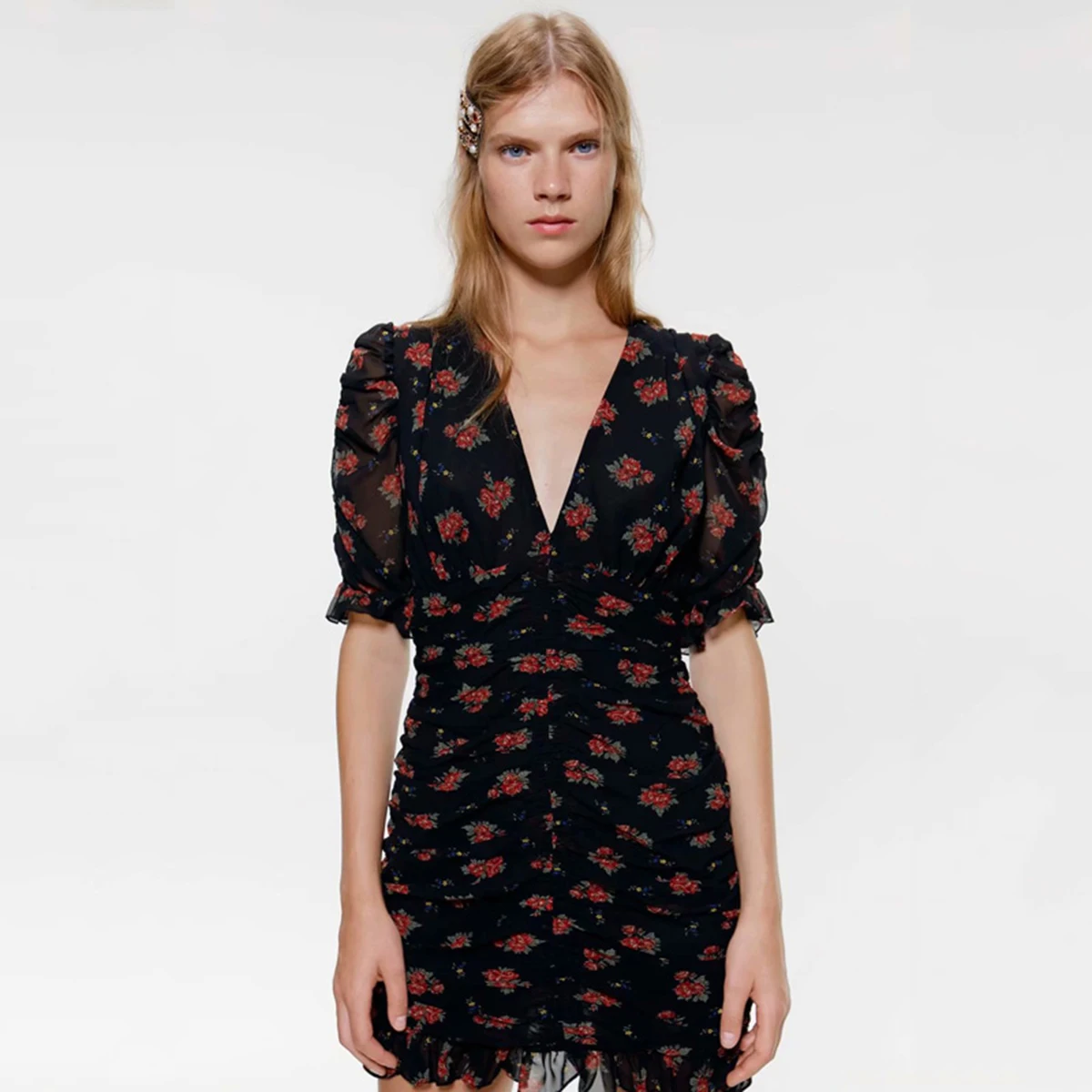 

Floral Print Black Pleated Mini Dress Half Puff Sleeve Deep V Neck Ruffle Trim Short Dress 2019 Summer Women Vintage Vestidos
