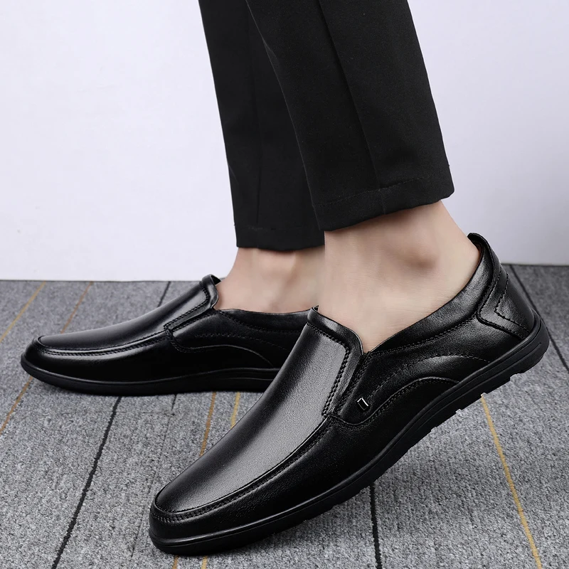 

Men's leather shoes casual business style leather comfortable and breathable lightweight outdoor shoes round toe flat shoes