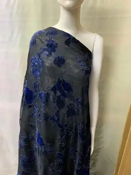 

High-end fashion Washed velvet chiffon fabric spring and summer printed fabric navy blue bottom small broken flowers transparent