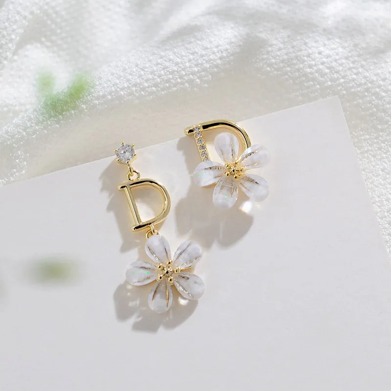 

Chic Letter Flower AB Earrings 2020 New Jewelry Simple Boho Pendientes Wholesale