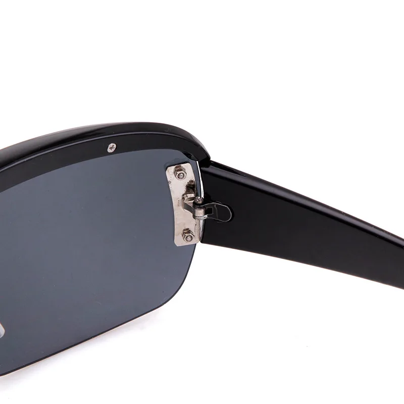 12315835312_1510330976