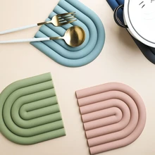 Heat Insulation and High Temperature Resistant Silicone Anti-heat Pad, Table Utensils, Household Cup Pad, Casserole Bowl Pad