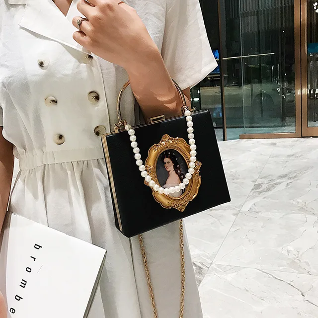 Oil Painting Figure Retro Women's Bag 2020 Trend New Luxury Handbags Clip-on Casual Chain Pearl Leather Female Crossbody Bag 4