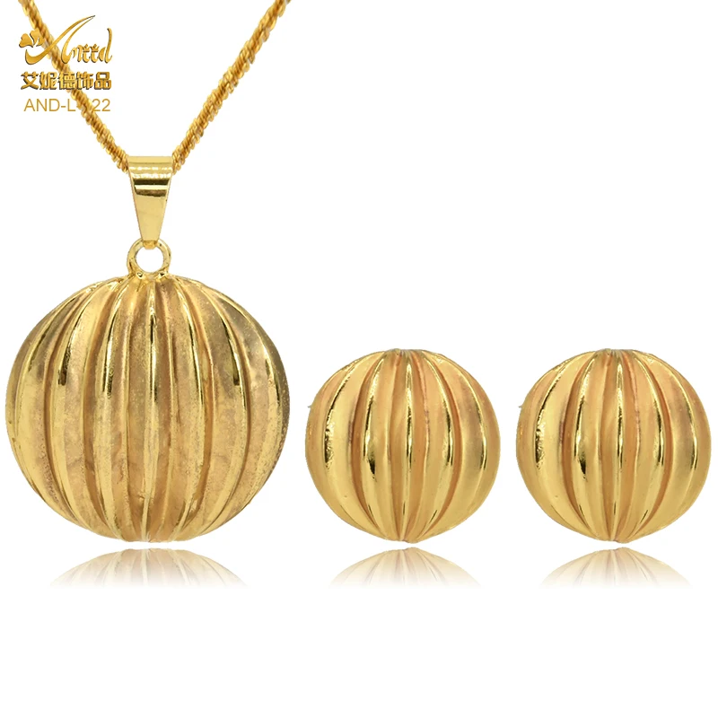 Gold Color Shell Jewelry Set Italian 