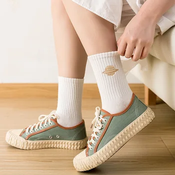 

Women Socks New Sports Leisure Wholesale Cartoon Embroidery Star Pure Cotton Student Socks
