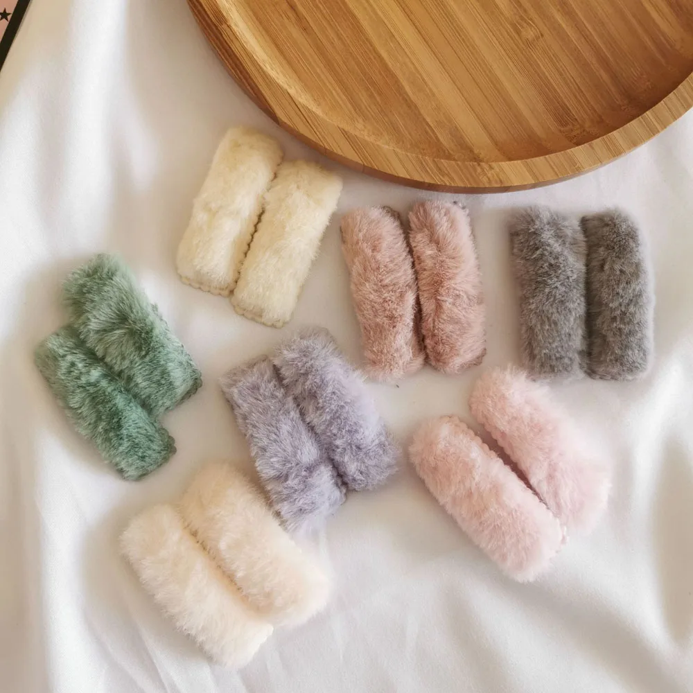 1-2 шт. популярные корейские зимние шпильки с плюшевыми шариками, одноцветные заколки для волос из искусственного меха, заколки для девочек, модные детские мягкие аксессуары для волос