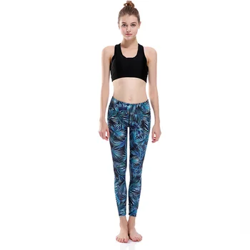

Ms 2019 Slim Hip-lifting Tropical Green Leaf Breathing and Sweat Absorbing Nine Points lady Pants leggings
