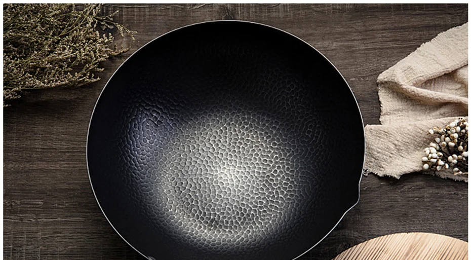 do ferro fundido wok do ferro puro