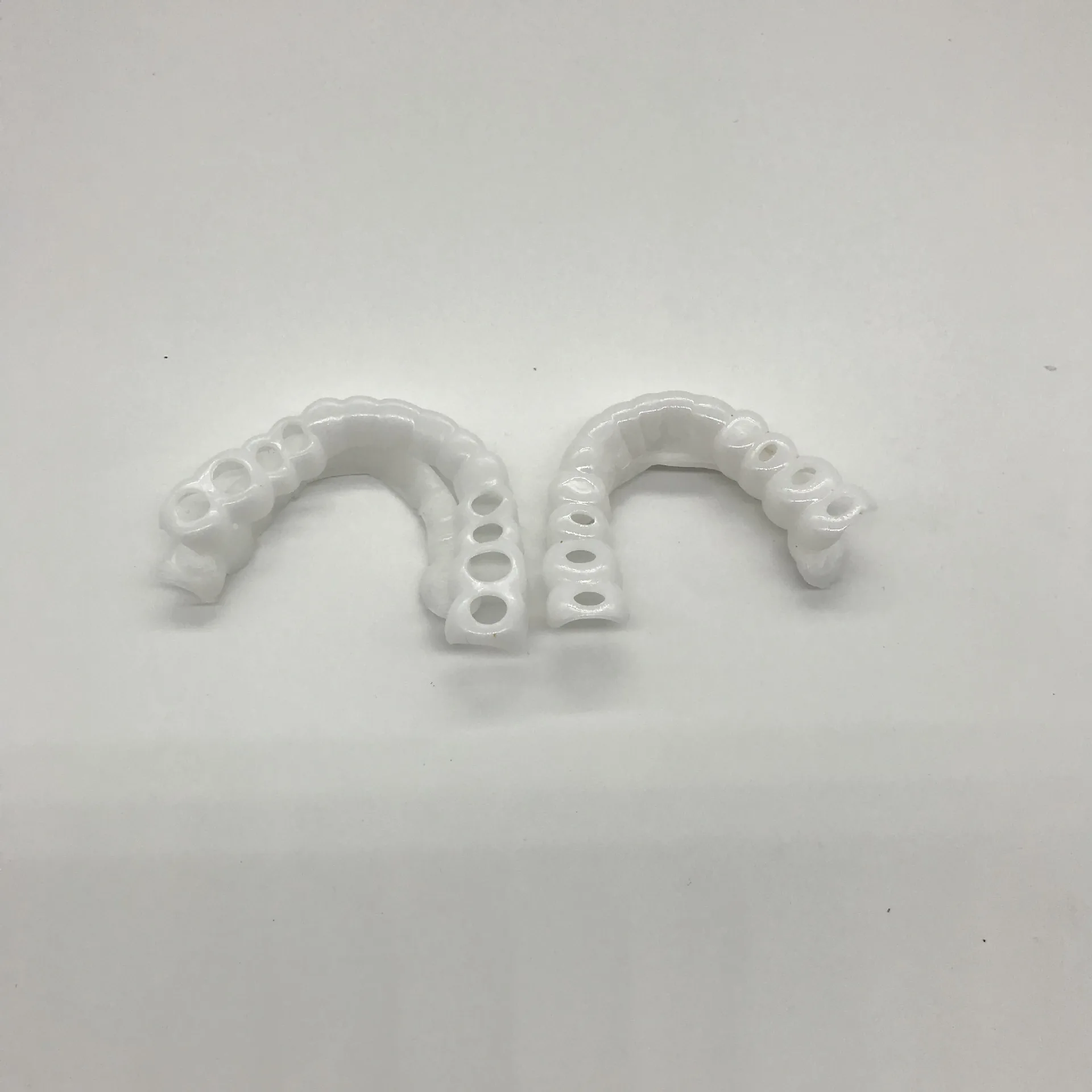 

Currently Available Snapon Smile New Style Model Tooth Socket Snap on Smile up And down Row Tooth Socket