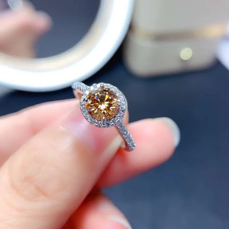 

2022 Trendy Luxury Charm Champagne Morganite Ring for Women Engagement Party Jewelry Gift Simple style Silver Color Accessories