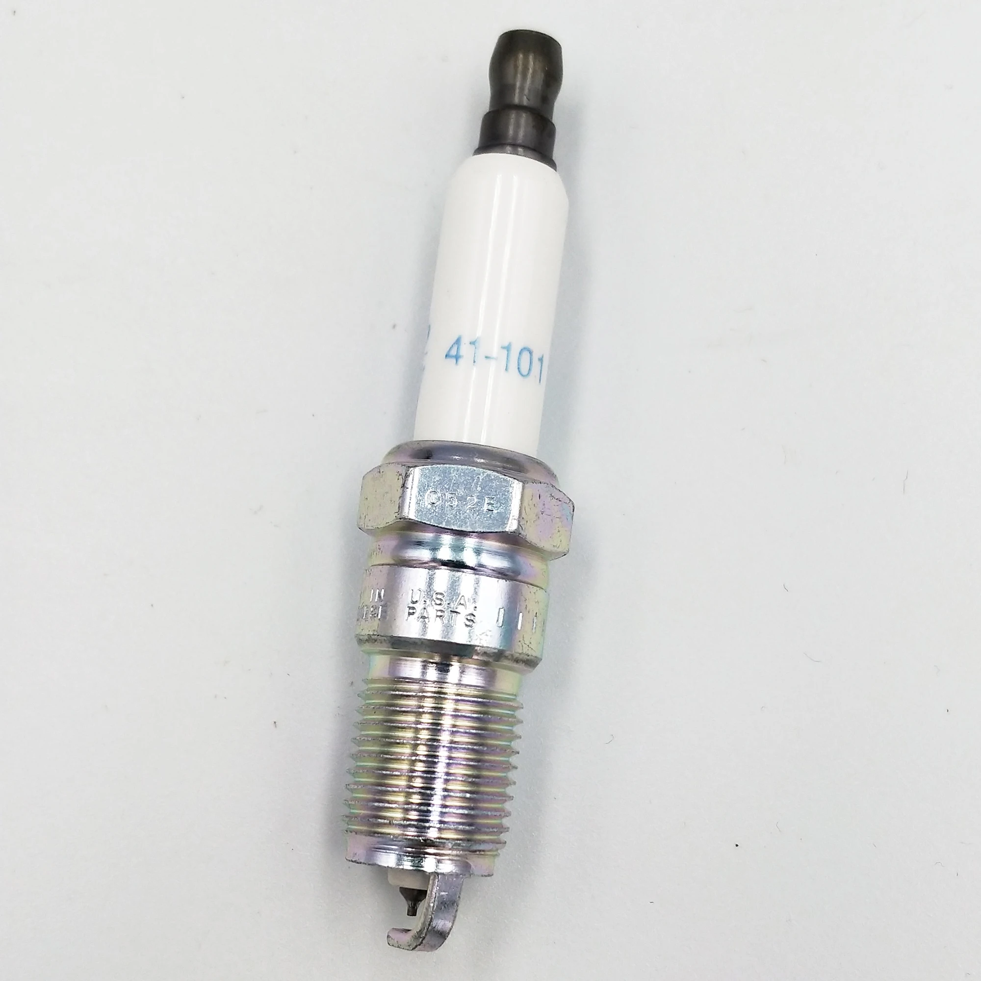 8 шт Горячая 41-101 ITR4A15 12568387 Иридиевые свечи зажигания