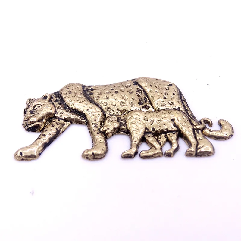 

Gold And Silver Leopards Maternal Love DIY Metal Badge Sticker Suitable For Zippo Kerosene Oil Lighter Decor Accessory Man Gift