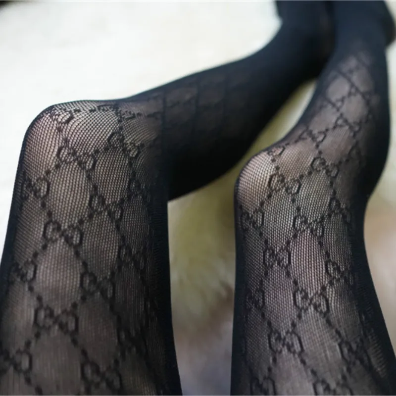 Модные пикантные теплые длинные хлопковые Роскошные чулки выше колена с буквенным принтом; женские весенние Трикотажные чулки до колена - Цвет: black Tights