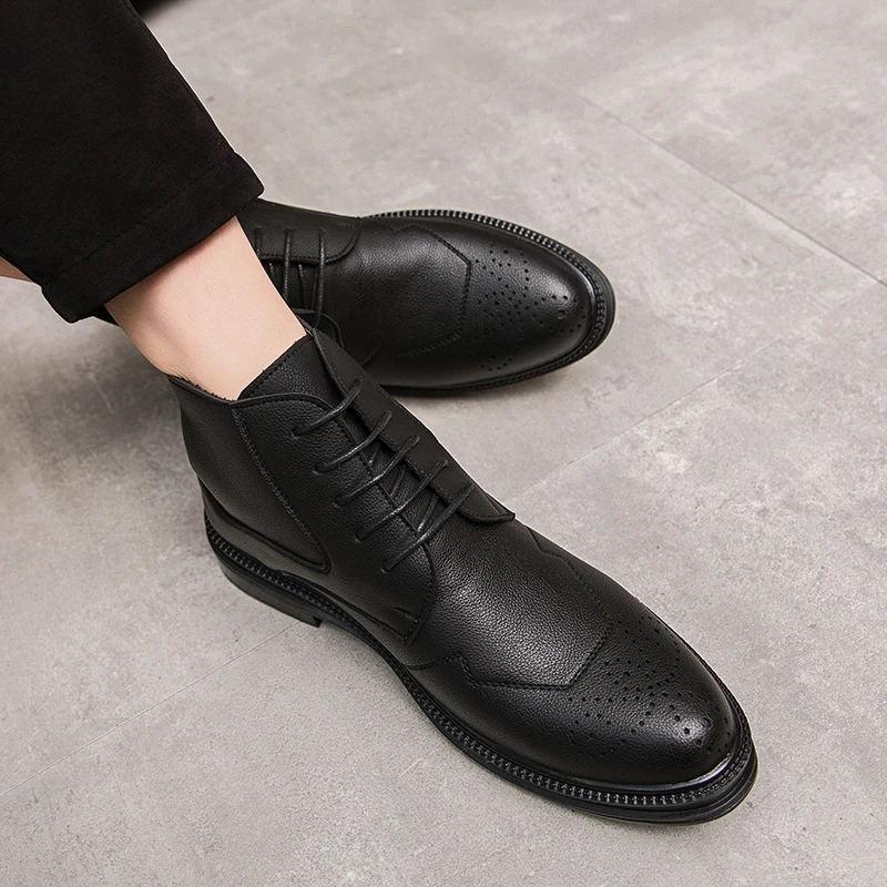 Весенние мужские Ботинки martin с высоким берцем; броги в английском стиле; однотонные ботинки; зимние мужские ботильоны из флока со шнуровкой и резиновой подошвой - Цвет: black