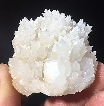 

Natural stone.Quartz crystal.Calcite marker.Specimen of the original reiki energy mineral