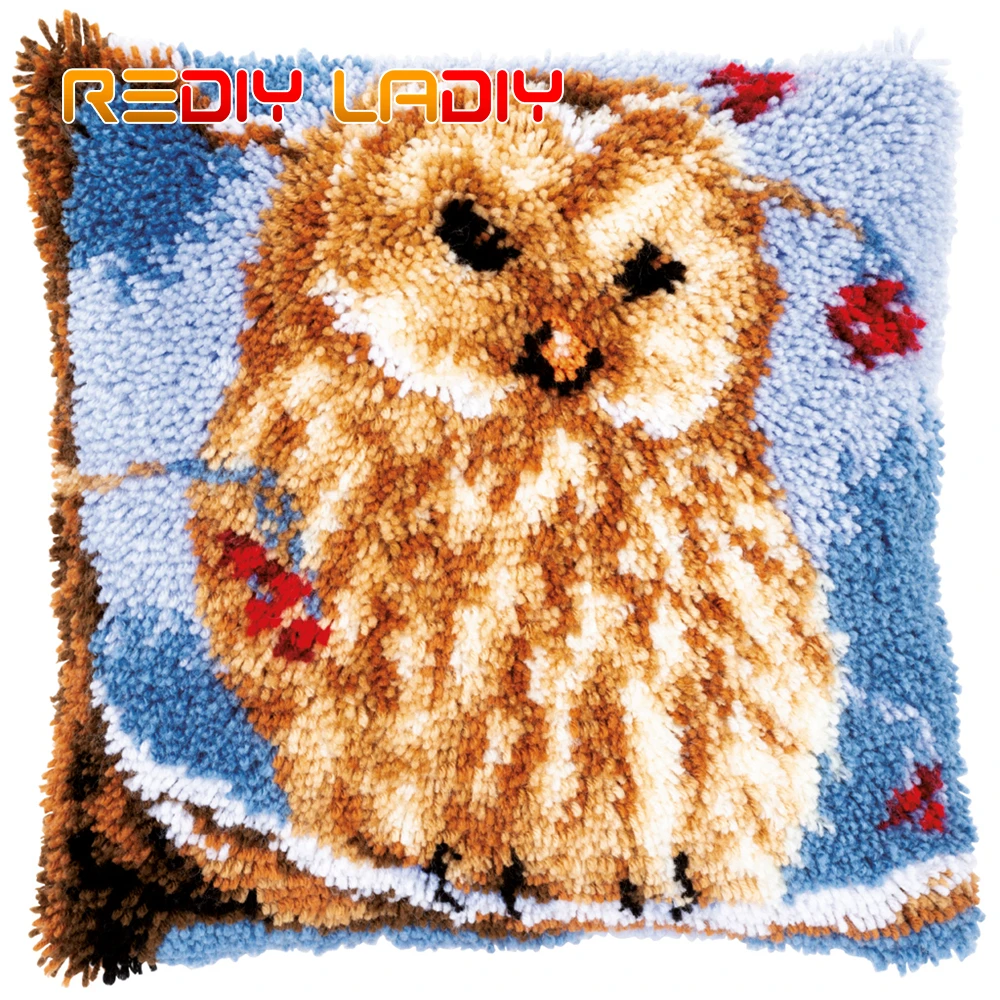 Наволочка с крючком-защелкой рисунком совы на дереве из акриловой пряжи диванная
