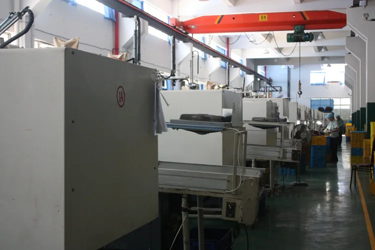 Si Cheng Yield пшеничная соломенная зубная щетка 4 установленная очистка полости рта портативная дорожная Пшеница для взрослых мягкая щетина маленькая щетка для головы