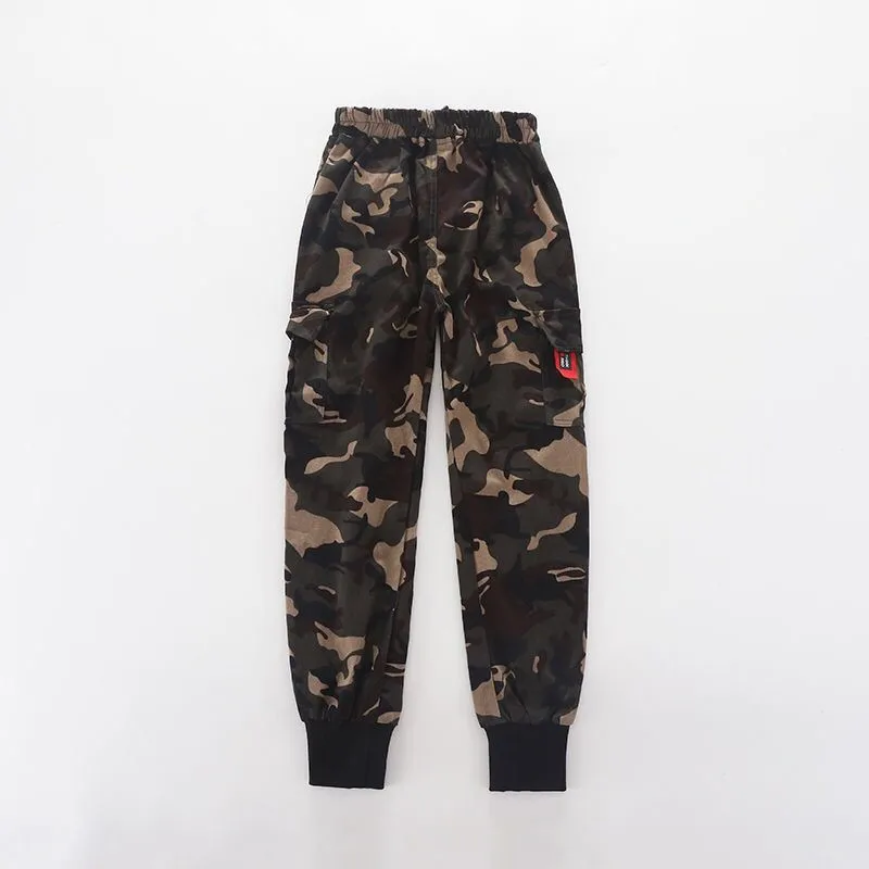 Günstig Frühling Kinder Jungen Baumwolle Sport Hosen Casual Camouflage Gedruckt Teenager Jungen Cargo hosen Kinder Hosen Strahl Fuß Hosen