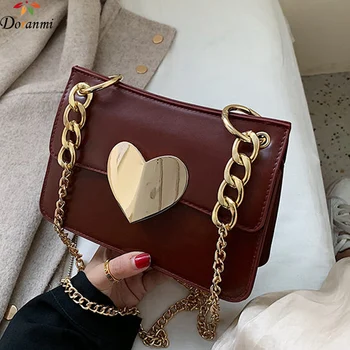

DORANMI Heart Metal Flap Bags For Women 2019 Leather Chain Strap Shoulder Bag Messenger Crossbody Bag Bolsos Mujer CBB466