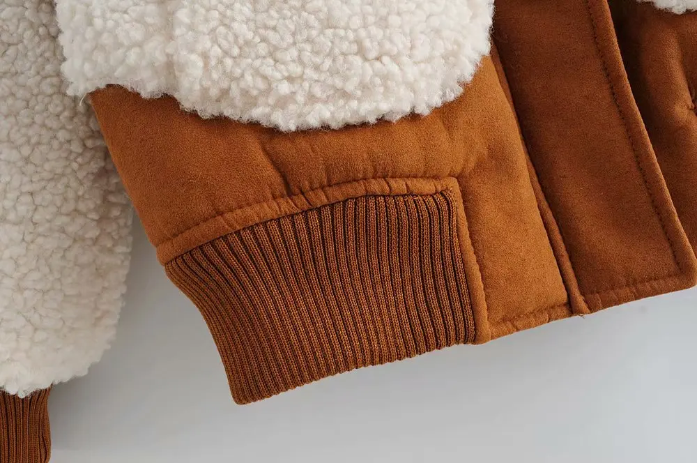 11550607689_576051690