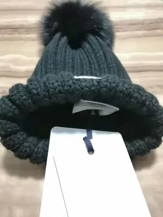 100064 Fashion Classic Trendy Luxury Design Hat Fur Ball Knitted Knit Winter Thread Warm Women Men Unisex Beanies M4 | Аксессуары для