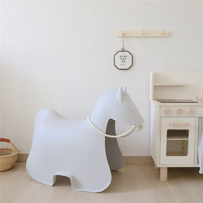 Modern Simple Plastic Baby Thickened Pony Chair Children's Stool |