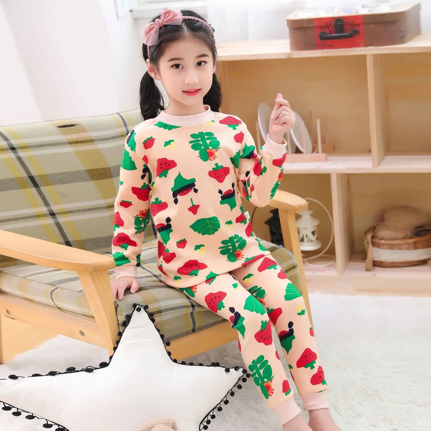 Зимние комплекты с мультяшным рисунком