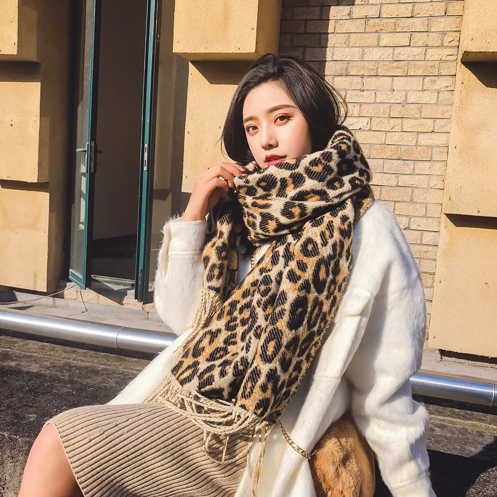 

2020 Women Winter Scarf Leopard Print Long Ladies Tassel Scarves Shawl Cashmere Warm Thicken Scarf for Women Poncho Foulard