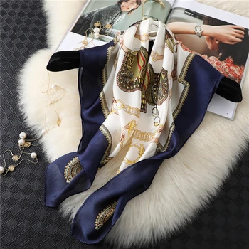 

2020 Ontwerp Haar Sjaal Bandana Vrouwen Zijden Vierkante Hals Sjaals Zomer Print Print Hoofddoek Shawl Wraps Kleine Stola Tie