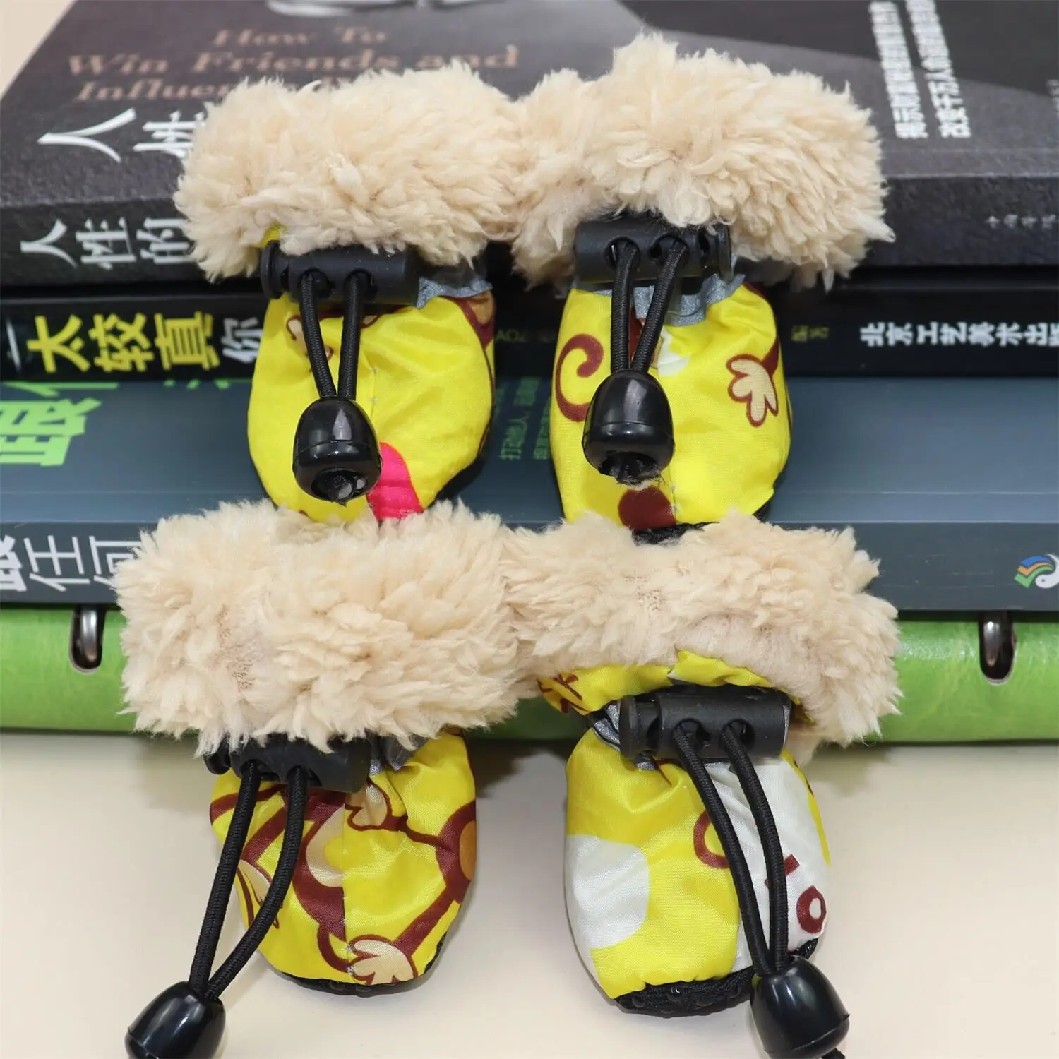 yellow 4 шт./компл. зимняя одежда для собак для маленьких собак, ботинки для снега и дождя; зимние Водонепроницаемый носки; пинетки С нескользящими резиновыми подошвами, не скользит, обувь для маленьких собак Чихуахуа щенок обувь - Цвет: yellow