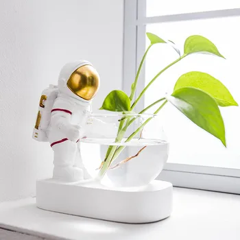 

Nordic Diver Astronaut Hydroponic Green Plant Vase Flower Pot Garden Coffee Shop Table Fashion Personality Home Decoration Gift