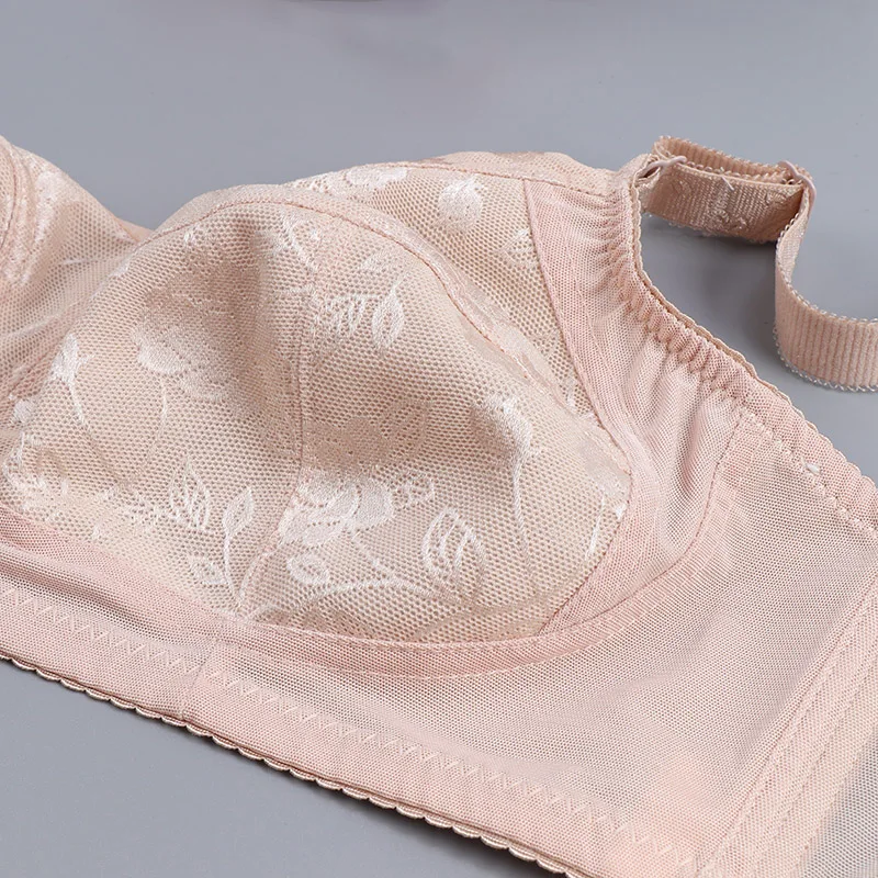 Yenlice Bra Plus-Size Sexy Fashion womens bra thin lace comfortable bra Wireless bralette 36 38 40 42 44 46 D cup push up bra 4