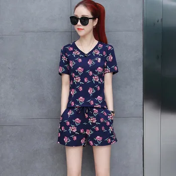 

Summer Casual 2 Pieces Set Women Fashion Floral Printed Short Sleeves V-Neck T-Shirt and Pockets Shorts Women Sets
