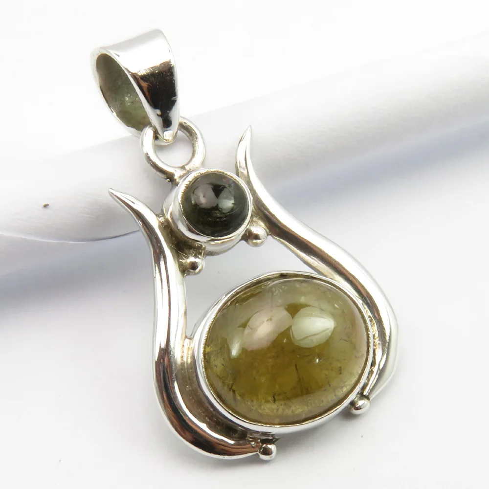 

Silver Cabochon Tourmaline Pendant 2.8 cm 3.3 Grams New Jewelry
