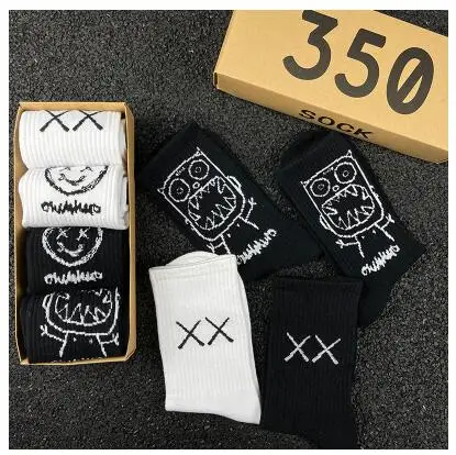 Japanese Cotton Cartoon Pattern Hip Hop Style Breathable Mid Tube Socks Skateboard Socks 4 Pair /box Soft Long Socks for Men 21