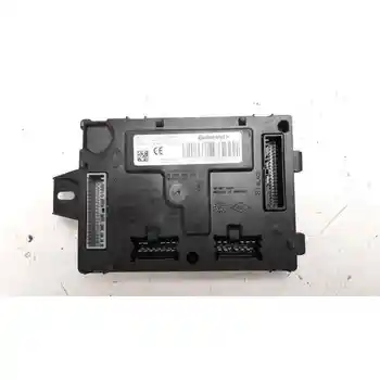 

284B18663R CASE RELAYS/FUSES DACIA SANDERO