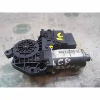 

WINDOW MOTOR REAR RIGHT VOLKSWAGEN GOLF VI (5K1) 5K0959704D 0130821431