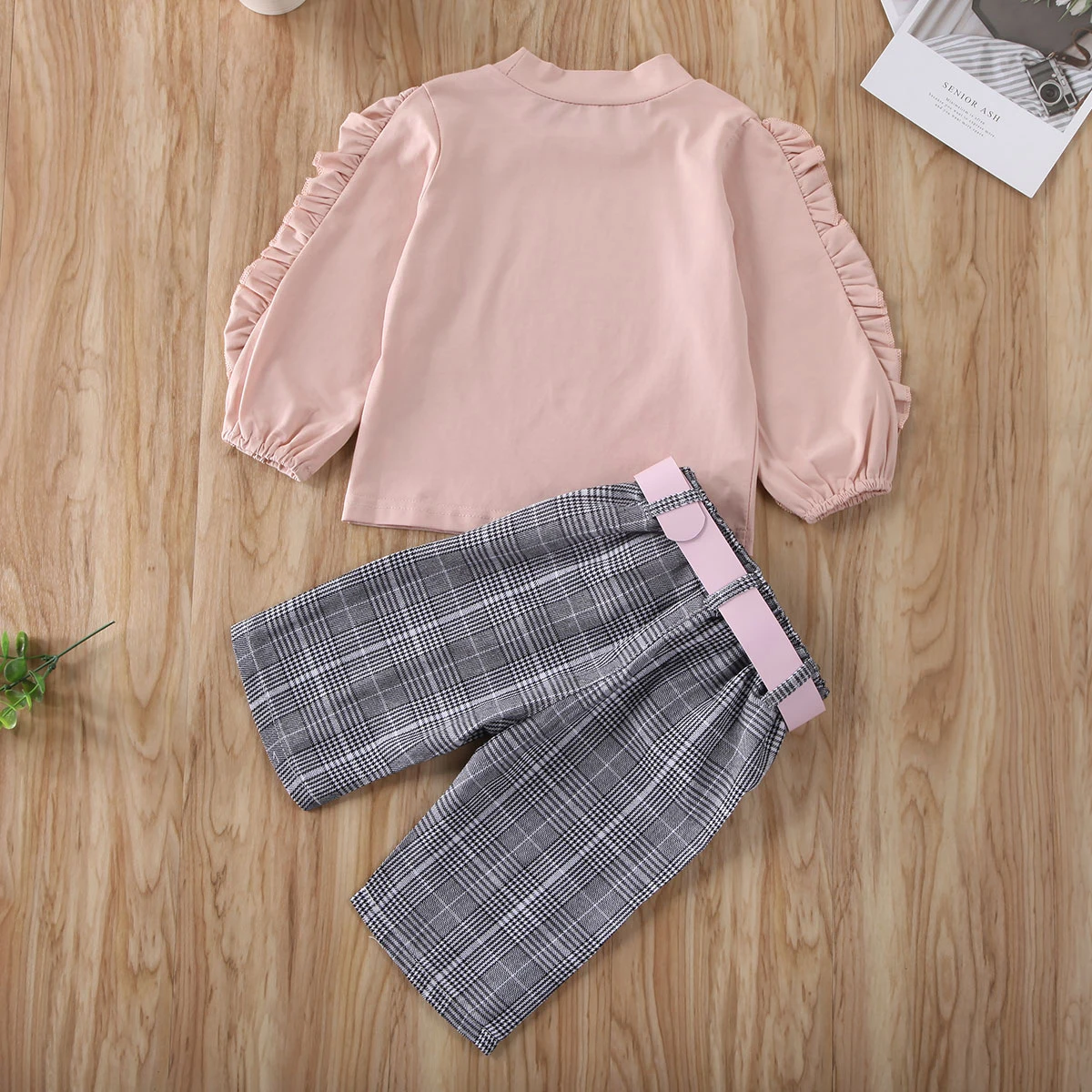 Милые комплекты одежды для маленьких девочек От 1 до 6 лет топы с длинными рукавами и рюшами+ клетчатые штаны+ пояс, одежда из 3 предметов