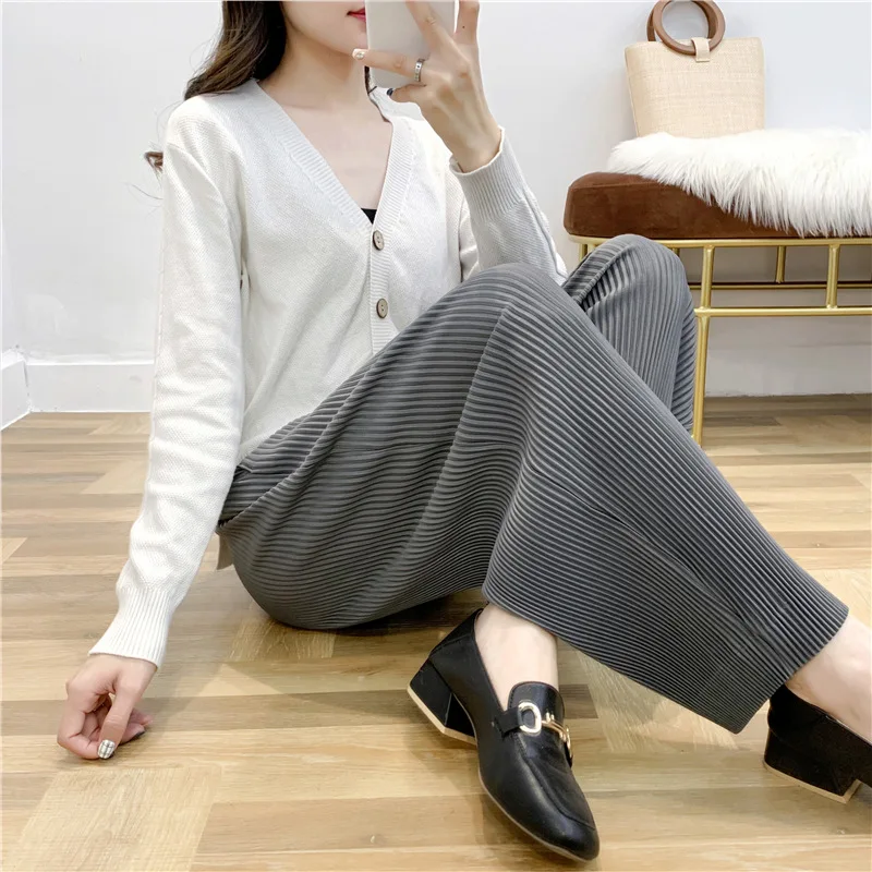 

2020 New Pleated Pants Straight Bobbin Pants Loose Large Women Trousers