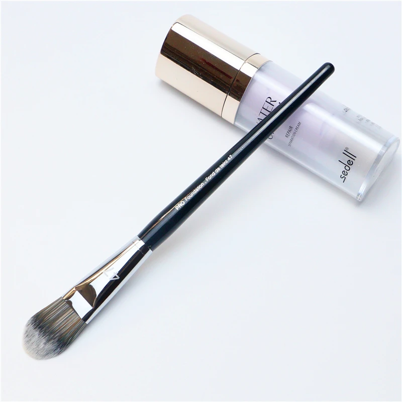 

High quality Foundation brushes Makeup Pro Two-sided tongue Foundation Concealer Blending brush Craft Base Liquid Makeup brushes